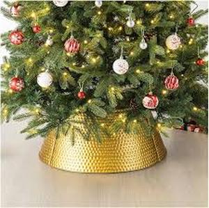 lot 7611 image: Christmas Tree Bottom Guard Gold