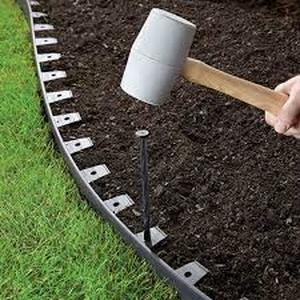 lot 9968 image: Westlake Landscape Edging Set