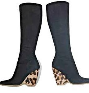 lot 1515 image: Ladies cheetah pattern heel boots size 6.5