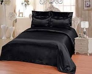 lot 13465 image: Comforter two pillow cases