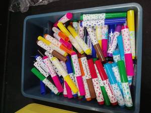 lot 5845 image: A120 Piece Navy Storage Box Washable Markers Set