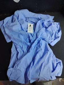 lot 20213 image: Jekaoyi Light Blue Button Down Shirt Size L