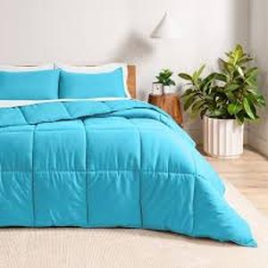 lot 6215 image: Home Choice Down Alternative Comforter Set