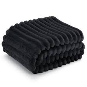 lot 19063 image: Bedsure Black Throw Blanket 50x80