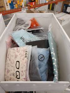 lot 25204 image: Lot Of Miscellaneous Clothing, 40 Pieces