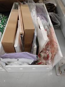 lot 25259 image: Miscellaneous lot