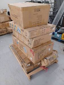 lot 25276 image: Miscellaneous Pallet Of Furniture Items