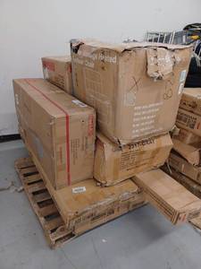 lot 25277 image: Miscellaneous Pallet Of Furniture Items