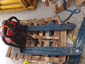 lot 25009 image: Spiderway Pallet Jack