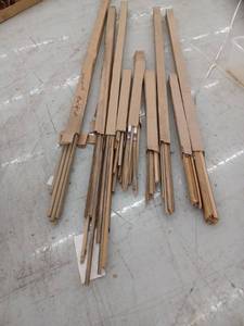 lot 25000 image: Lot of Miscellaneous Quarter Round Molding