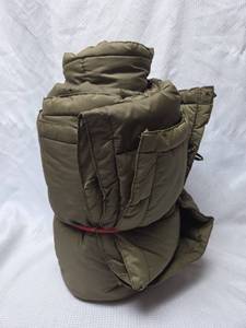 lot 10 image: Slovakian sniper sleeping bag