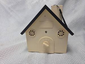 lot 31 image: Love House Bird Call Device