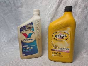 lot 67 image: Valvoline & Pennzoil 10W-40 Motor Oil Bottles