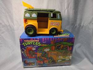 lot 75 image: 1988 TMNT Turtle Party Wagon Vehicle by Playmates
