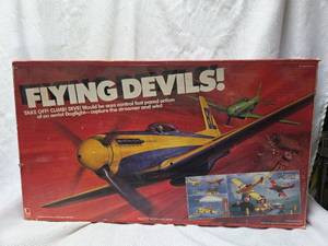 lot 162 image: 1985 Flying Devils Aerial Combat Game by Leisure Dynamics