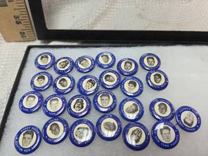 lot 187 image: BLUE 1960s MLB Baseball Pin Collection