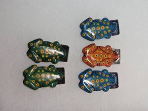 lot 199 image: Japanese Tin Frog Clickers