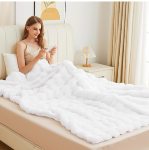 lot 17363 image: White Furry Blanket King Size Soft Faux Fur Throw Fuzzy Bunny Fur Blanket for Bed Cozy 90x108 Fluffy Blankets King for Bedroom Living Room Home Decor Gifts 1000 GSM - Retail $149