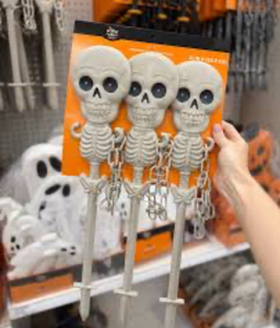 lot 42750 image: Halloween Skeleton Garden Stakes Set