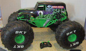 lot 42796 image: Spin Master Grave Digger Monster Truck RC Vehicle