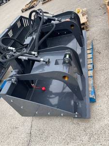 lot 5002 image: SGB-11-72W - Land Honor Heavy Duty Hydraulic Root Rake Grapple Attachment - Unused