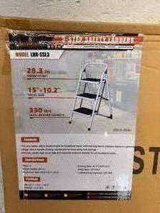lot 5046 image: 3 Step Safety Ladder - Unused LHR-SSL3 - LHR-TY403