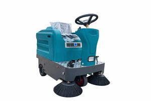 lot 6101 image: Starvox Ride on Floor Sweeper SV-1260  (unused)