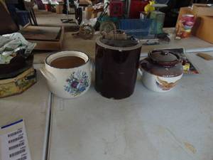 lot 2453 image: 3 Crockware Pieces - One Damaged - One McCoy