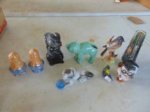 lot 2460 image: Selection of Salt and Pepper Shakers