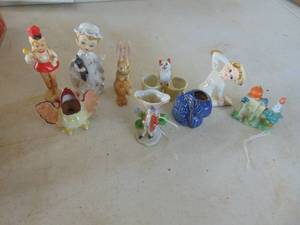 lot 2462 image: Selection of Small Figurines - Collectibles
