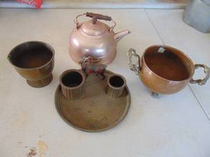 lot 2470 image: Selection of Brass and Copper Pieces