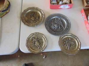 lot 2477 image: Metal Plates in a Tin