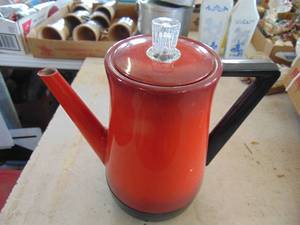 lot 2496 image: Red percolating Coffee Pot - No Cord