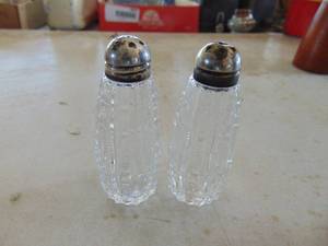 lot 2509 image: Salt and Pepper Shakers - Sterling Caps