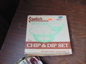 lot 2523 image: ChipDip Set NIB