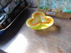 lot 2537 image: Yellow - Murano Style Ashtray