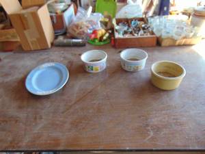 lot 2550 image: Selection of Vintage Dog Bowls