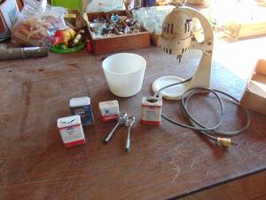 lot 2551 image: Vintage Mixer with Spice Tins