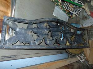 lot 2574 image: Cast Metal Bench Back