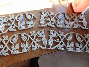 lot 2588 image: Aluminum Cast Pieces