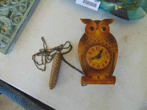 lot 2610 image: Smll Owl Clock - West Germany - Needs TLC