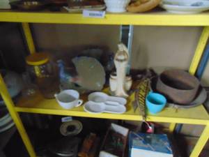 lot 2649 image: Contents of Shelf - Religous Figurine