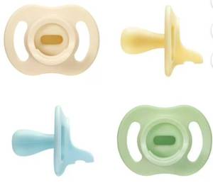 lot 2619 image: Tommee Tippee Ultra-light Stayput Pacifier, 0-6 Months, 4 Pack, One-Piece Silicone Design - Retail $15