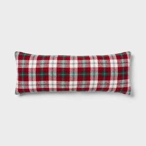 lot 3160 image: Holiday Decorative Throw Pillow - Threshold - Retail $35