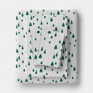 lot 3181 image: Full Christmas Holiday Flannel Sheet Set Tree Scene - Wondershop - Retail $30