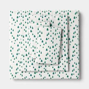 lot 3280 image: Queen Christmas Holiday Cotton Sateen Sheet Set Tree Scene - Wondershop - Retail $35