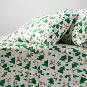 lot 3296 image: Full 400 Thread Count Christmas Holiday Performance Sheet Set Winter Scene - Threshold - Retail $45