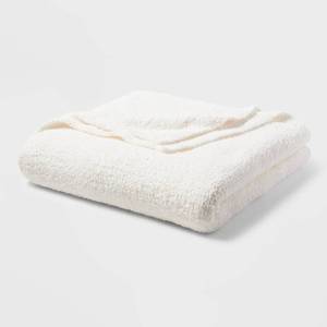lot 4051 image: FullQueen Cozy Chenille Bed Blanket White -  Midweight, Knitted, Machine Washable - Retail $60