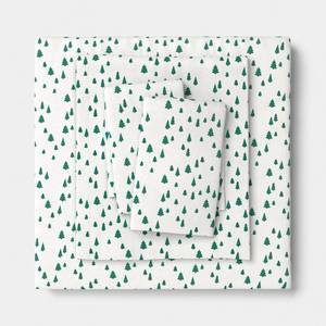 lot 4340 image: Queen Christmas Holiday Flannel Sheet Set Tree Scene - Wondershop - Retail $35