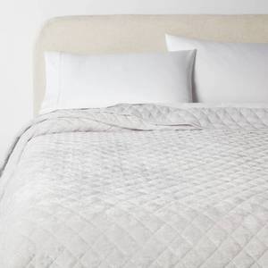 lot 4453 image: King Luxe Diamond Stitch Velvet Quilt Light Gray - Threshold OEKO-TEX Certified, Polyester Fill, Machine Washable - Retail $79